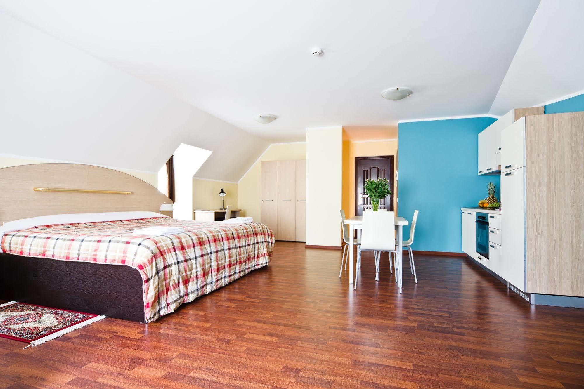 Aparthotel Autosole Riga Bagian luar foto